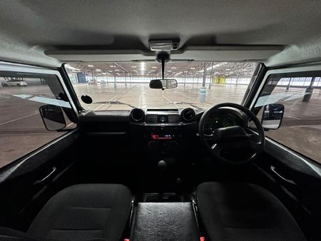 2013-Land-Rover-Defender-110-22D-Station-Wagon-Limited_8