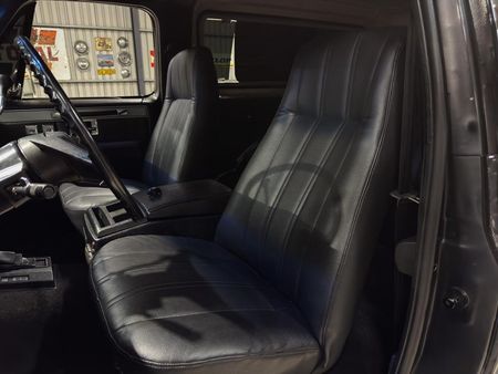 1986-Chevrolet-K5-Blazer_23