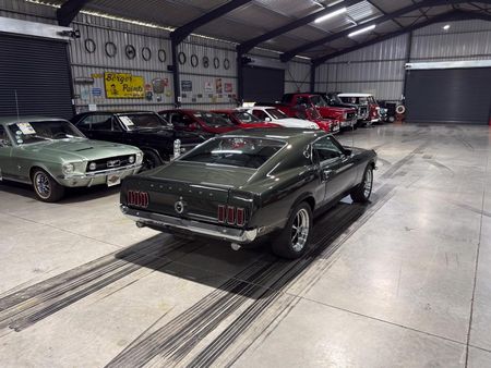 1969-Ford-Mustang-Fastback_18