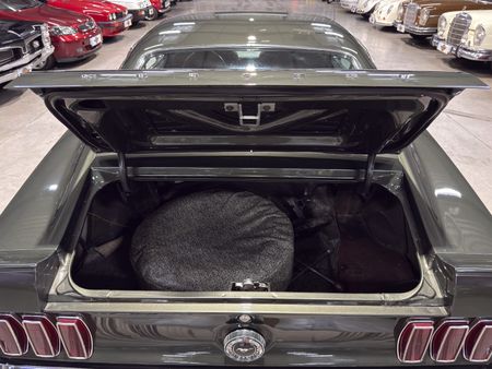 1969-Ford-Mustang-Fastback_25