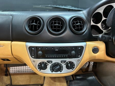 2003-Ferrari-360-Spider_13