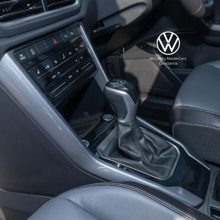 2025-Volkswagen-T-Roc-14-TSI-Design-Auto_10