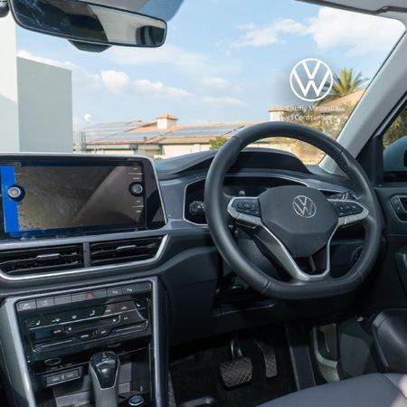 2025-Volkswagen-T-Roc-14-TSI-Design-Auto_14