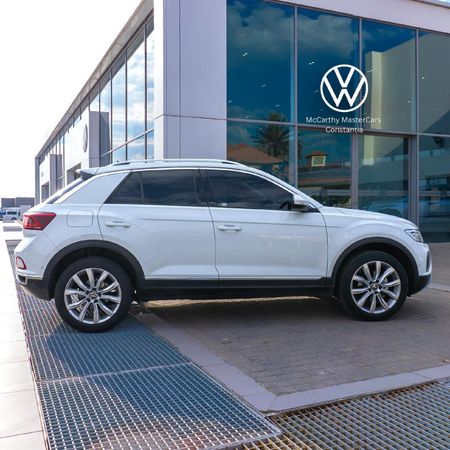 2025-Volkswagen-T-Roc-14-TSI-Design-Auto_5