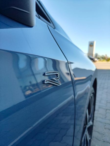 2026-Volkswagen-Golf-14-TSI-R-Line-Auto-110kw_9