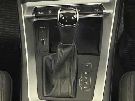2020-Audi-Q3-14-TFSI-S-Line-35-TFSI_10