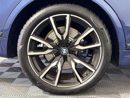 2020-BMW-X7-xDrive30d-M-Sport_2