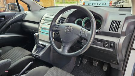2008-Toyota-Verso-160-SX_21
