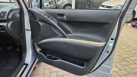 2008-Toyota-Verso-160-SX_25