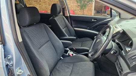 2008-Toyota-Verso-160-SX_30