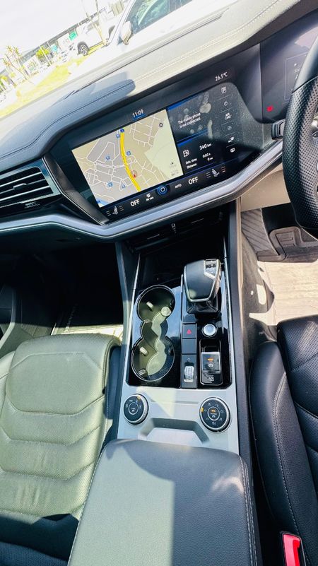 2023-Volkswagen-Touareg-30-TDI-V6-Executive_10