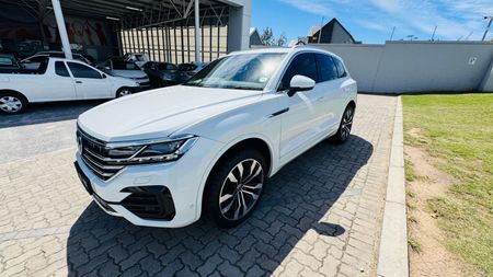 2023-Volkswagen-Touareg-30-TDI-V6-Executive_1