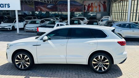 2023-Volkswagen-Touareg-30-TDI-V6-Executive_3