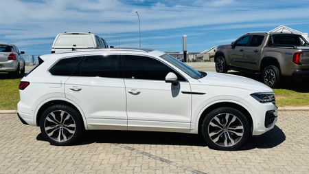 2023-Volkswagen-Touareg-30-TDI-V6-Executive_4