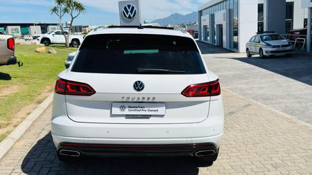 2023-Volkswagen-Touareg-30-TDI-V6-Executive_5