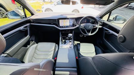 2023-Volkswagen-Touareg-30-TDI-V6-Executive_7