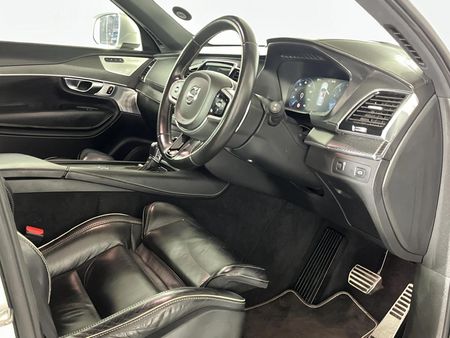 2019-Volvo-XC90-T6-R-Design-AWD_9
