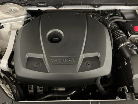 2019-Volvo-XC90-T6-R-Design-AWD_12