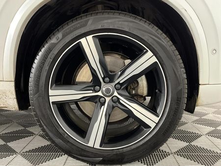 2019-Volvo-XC90-T6-R-Design-AWD_4
