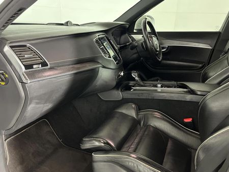 2019-Volvo-XC90-T6-R-Design-AWD_8