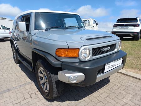 2021-Toyota-FJ-Cruiser-40-V6_0