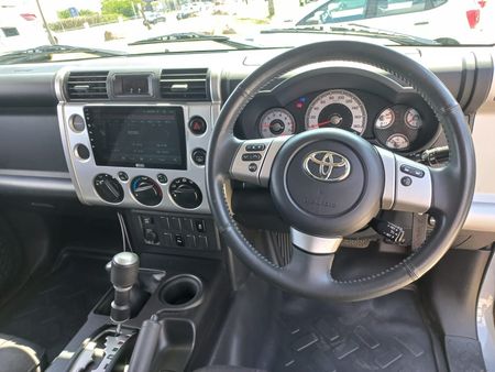 2021-Toyota-FJ-Cruiser-40-V6_6