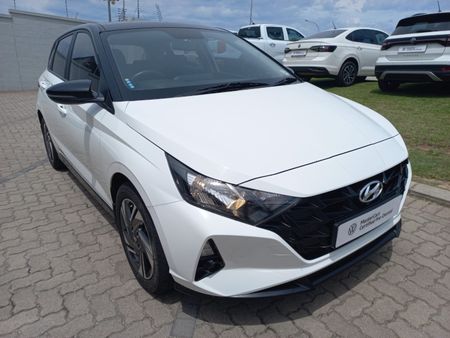 2022-Hyundai-i20-12-Fluid_0