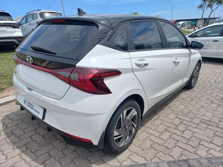 2022-Hyundai-i20-12-Fluid_1