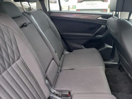 2025-Volkswagen-Tiguan-Allspace-14-TSI-Life-DSG-Auto_6