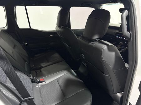 2025-Toyota-Land-Cruiser-Prado-TX-28GD-Auto_10
