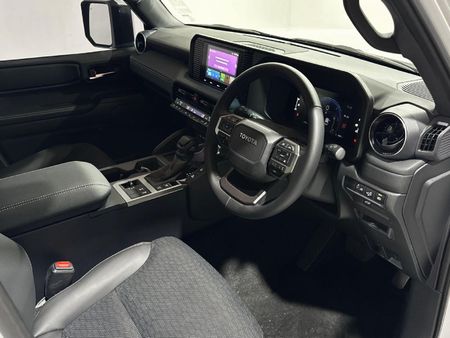 2025-Toyota-Land-Cruiser-Prado-TX-28GD-Auto_11