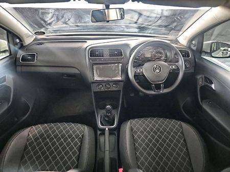 2026-Volkswagen-Polo-Vivo-16-Style_9