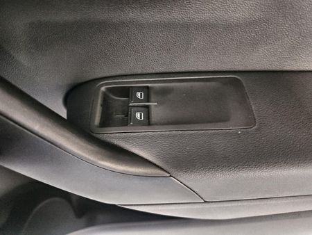 2026-Volkswagen-Polo-Vivo-16-Style_18