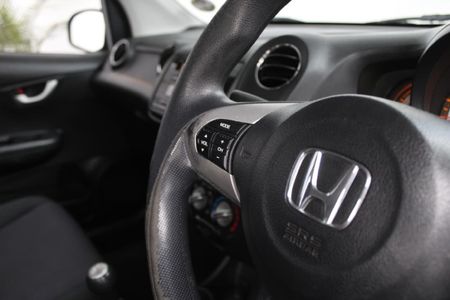 2015-Honda-Brio-12-Comfort-5-dr_9