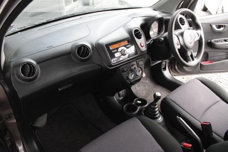 2015-Honda-Brio-12-Comfort-5-dr_12