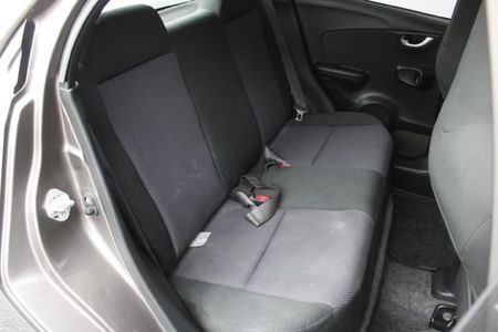 2015-Honda-Brio-12-Comfort-5-dr_15