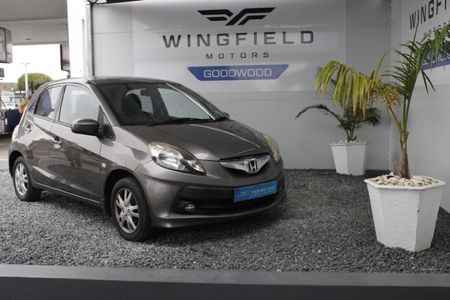2015-Honda-Brio-12-Comfort-5-dr_5