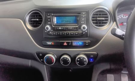 2018-Hyundai-Grand-i10-125-Motion_9