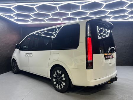 2025-Hyundai-Staria-22d-Luxury-Auto_2