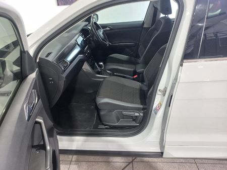 2023-Volkswagen-T-Cross-15-TSI-R-Line-Auto_10