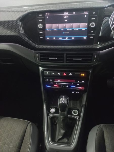 2023-Volkswagen-T-Cross-15-TSI-R-Line-Auto_11