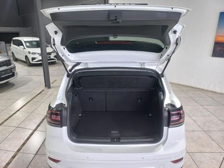 2023-Volkswagen-T-Cross-15-TSI-R-Line-Auto_5