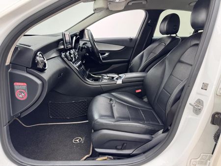 2014-Mercedes-Benz-C-Class-C-180-Auto_6