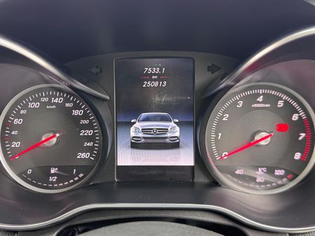 2014-Mercedes-Benz-C-Class-C-180-Auto_8