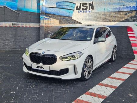 2021-BMW-1-Series-M135i-xDrive_0