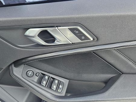 2021-BMW-1-Series-M135i-xDrive_9