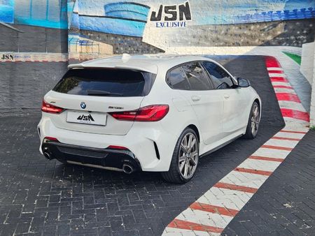 2021-BMW-1-Series-M135i-xDrive_1