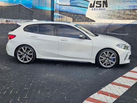2021-BMW-1-Series-M135i-xDrive_2