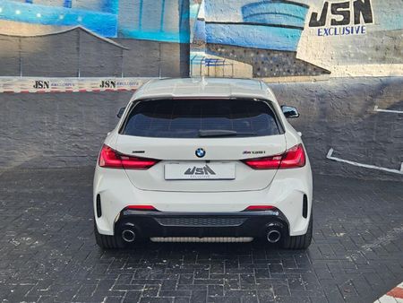 2021-BMW-1-Series-M135i-xDrive_3