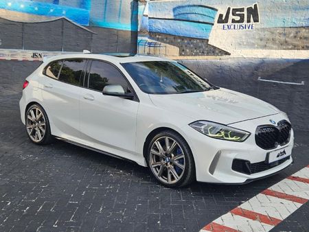 2021-BMW-1-Series-M135i-xDrive_4